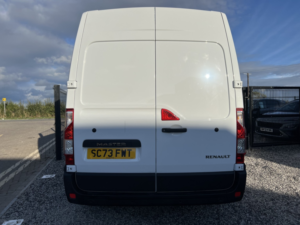 2023 Renault Master 2.3 Fwd Lm35 Blue Dci 135 Advance My23 in White — image 6