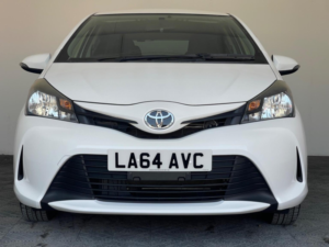 2014 Toyota Yaris 1.33 Dual Vvt-I Icon Multidrive S Euro 6 5dr in White — image 2