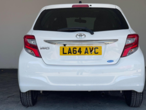 2014 Toyota Yaris 1.33 Dual Vvt-I Icon Multidrive S Euro 6 5dr in White — image 5