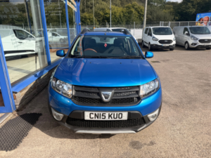 2015 Dacia Sandero Stepway 0.9 Tce Ambiance Hatchback 5dr Petrol Manual Euro 5 90 Ps in Blue — image 2