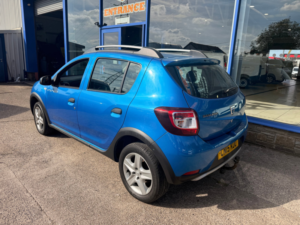 2015 Dacia Sandero Stepway 0.9 Tce Ambiance Hatchback 5dr Petrol Manual Euro 5 90 Ps in Blue — image 4