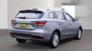 2022 MG Mg5 61.1kwh Exclusive Long Range Auto 5dr in Silver — image 5