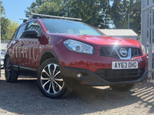 2013 Nissan Qashqai 1.5 Dci 360 2WD Euro 5 5dr in Red — image 2