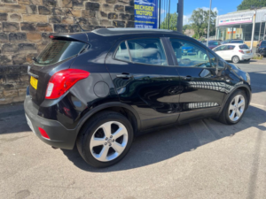 2013 Vauxhall Mokka 1.6 Exclusiv 2WD Euro 5 (s/s) 5dr in Black — image 4