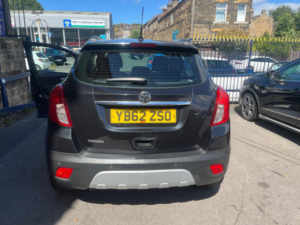 2013 Vauxhall Mokka 1.6 Exclusiv 2WD Euro 5 (s/s) 5dr in Black — image 5