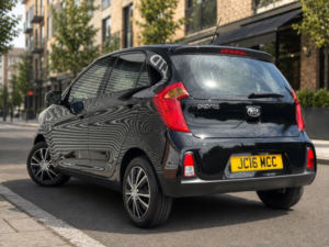 2016 Kia Picanto 1.0 1 Air in Black — image 2