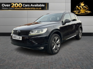 2015 Volkswagen Touareg 3.0 Tdi V6 Bluemotion Tech R-Line in Black — image 3