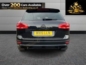 2015 Volkswagen Touareg 3.0 Tdi V6 Bluemotion Tech R-Line in Black — image 6
