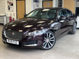 2019 Jaguar Xf 2.0 I Portfolio in Red — image 3
