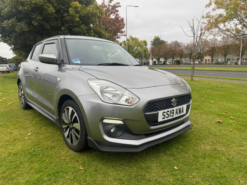 2019 Suzuki Swift 1.2 Dualjet Attitude Hatchback 5dr Petrol Manual Euro 6 (s/s) (90 Ps) in Silver — image 1
