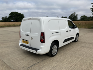 2020 Vauxhall Combo 1.5 Turbo D 2300 Sportive No Vat in White — image 6
