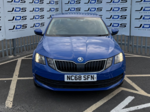 2019 Skoda Octavia 1.0 Tsi Gpf S Hatchback 5dr Petrol Manual Euro 6 (s/s) (115 Ps) in Blue — image 3