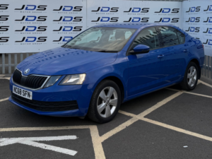 2019 Skoda Octavia 1.0 Tsi Gpf S Hatchback 5dr Petrol Manual Euro 6 (s/s) (115 Ps) in Blue — image 4