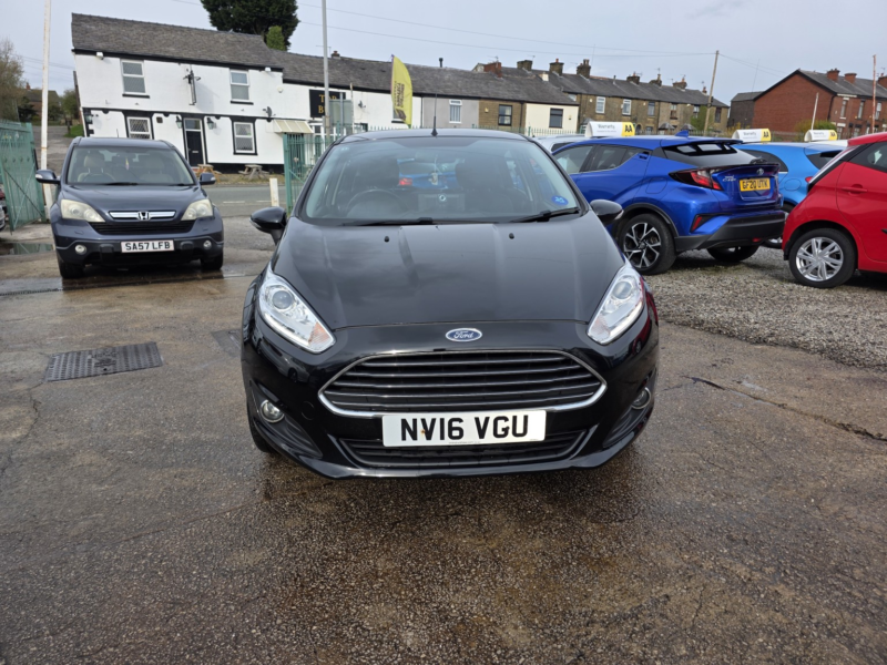 2016 Ford Fiesta 1.3 Zetec in Black — image 1