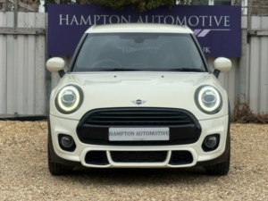 2019 MINI Hatch 1.5 Cooper Sport Hatchback 5dr Petrol Manual Euro 6 (s/s) (136 Ps) in White — image 2