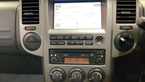 2005 Nissan X-Trail 2.5i Sve 5dr in Black — image 6