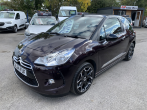 2014 Citroen Ds3 1.6 E-Hdi Airdream Dstyle Plus in Purple — image 3