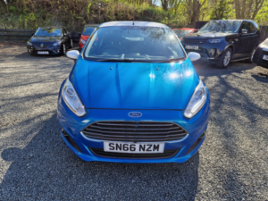 2016 Ford Fiesta 1.3 Zetec Blue Edition in Blue — image 2