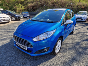 2016 Ford Fiesta 1.3 Zetec Blue Edition in Blue — image 3