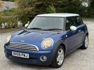 2009 MINI Hatch 1.6 Cooper Hatch in Blue — image 3
