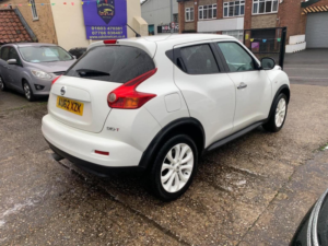 2012 Nissan Juke 1.6 Dig-T Shiro Euro 5 5dr in White — image 4