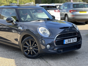 2018 MINI Hatch 2.0 Cooper S 3-Door Hatch in Grey — image 3