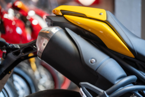 2015 Triumph Speed Triple 94 *just 1,289 Miles - One Owner - Limited Edition 94 R Model** in Yellow — image 5