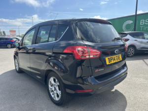 2014 Ford B-Max 1.0 T Ecoboost Zetec in Black — image 4