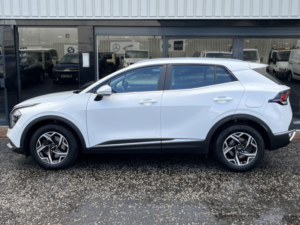 2023 Kia Sportage 1.6 T-Gdi 2 in White — image 2