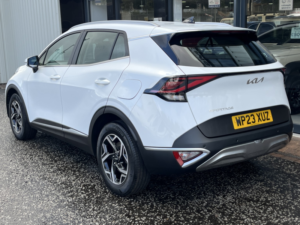 2023 Kia Sportage 1.6 T-Gdi 2 in White — image 3