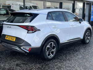 2023 Kia Sportage 1.6 T-Gdi 2 in White — image 5