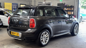 2014 MINI Countryman 1.6 Cooper All4 Countryman Grey 5dr Part Leather+cruise+7 Stamps in Grey — image 6
