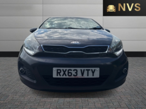 2013 Kia Rio 1.4 3 in Grey — image 2