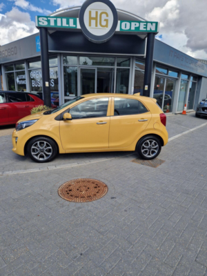 2023 Kia Picanto 1.0 Dpi 3 Euro 6 (s/s) 5dr in Yellow — image 4