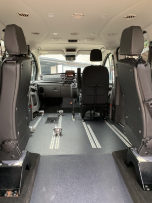 2022 Ford Tourneo Custom 2.0 Tourneo Custom Titanium Bus 320 L1 2.0l Ecoblue 130ps Fwd 6 Speed Automatic in Silver — image 3