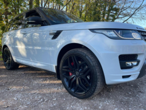 2015 Land Rover Range Rover Sport 3.0 Sd V6 Autobiography Dynamic Auto 4WD Euro 6 (s/s) 5dr in White — image 4