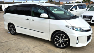 2015 Toyota Estima Aeras-2.4l Petrol - 7 Seater -Dual Sunroof- Leather Seats- Ulez/caz Pass - Free 18months Gold Warranty & 12months Breakdown in White — image 2