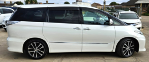 2015 Toyota Estima Aeras-2.4l Petrol - 7 Seater -Dual Sunroof- Leather Seats- Ulez/caz Pass - Free 18months Gold Warranty & 12months Breakdown in White — image 3