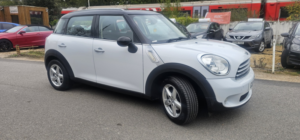 2011 MINI Countryman 1.6 Cooper Countryman in White — image 2