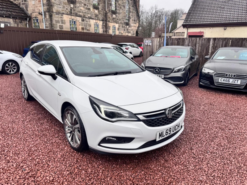 2019 Vauxhall Astra 1.4i Turbo Griffin Euro 6 (s/s) 5dr in White — image 1