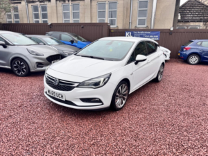 2019 Vauxhall Astra 1.4i Turbo Griffin Euro 6 (s/s) 5dr in White — image 3