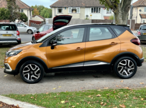 2017 Renault Captur 0.9 Dynamique Nav Tce 90 in Orange — image 4