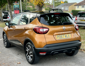 2017 Renault Captur 0.9 Dynamique Nav Tce 90 in Orange — image 5