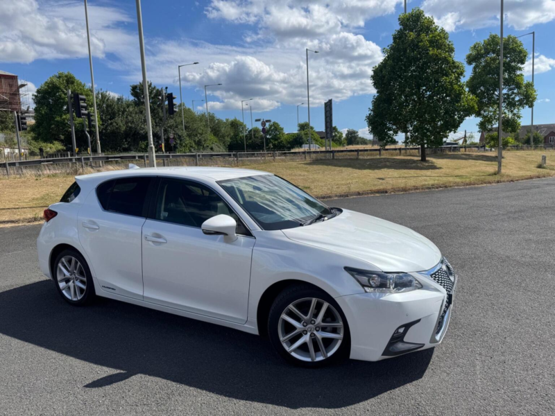 2018 Lexus Ct 1.8 200h Luxury CVT Euro 6 (s/s) 5dr in White — image 1
