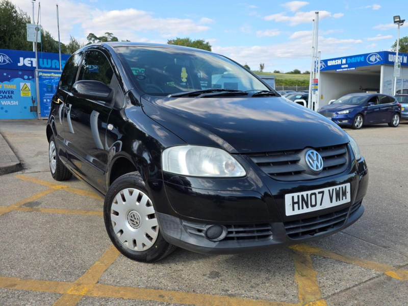 2007 Volkswagen Fox 1.2 6v Urban Fox Euro 4 3dr in Black — image 1