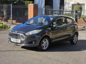 2015 Ford Fiesta 1.25 Zetec Hatchback 3dr Petrol Manual Euro 6 (82 Ps) in Grey — image 3