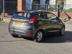 2015 Ford Fiesta 1.25 Zetec Hatchback 3dr Petrol Manual Euro 6 (82 Ps) in Grey — image 6