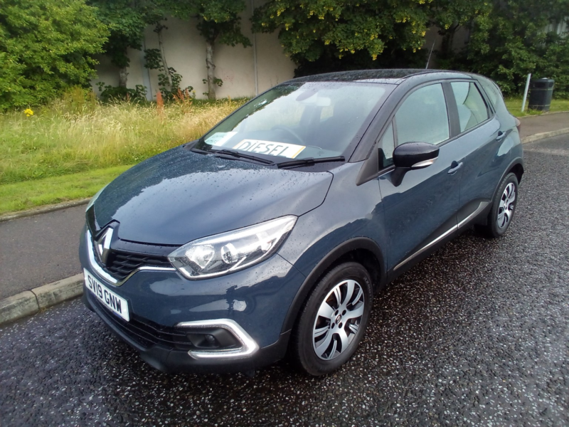 2019 Renault Captur Play 1.5 Dci 90 My18 in Blue — image 1