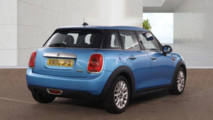2015 MINI Hatch 1.2 One Euro 6 (s/s) 5dr in Blue — image 4