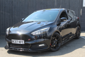 2015 Ford Focus 2.0 T Ecoboost St-3 in Black — image 3